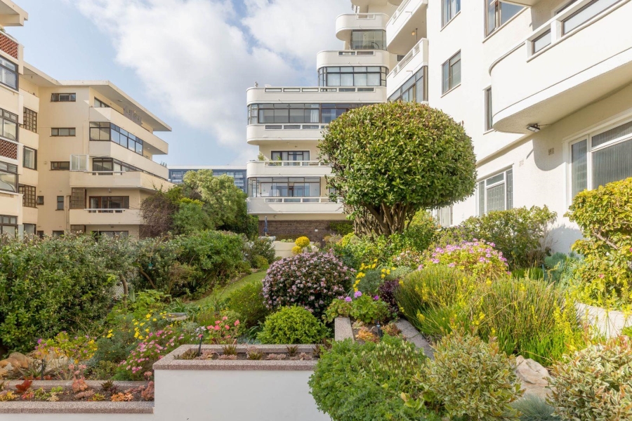 2 Bedroom Property for Sale in Sea Point Western Cape